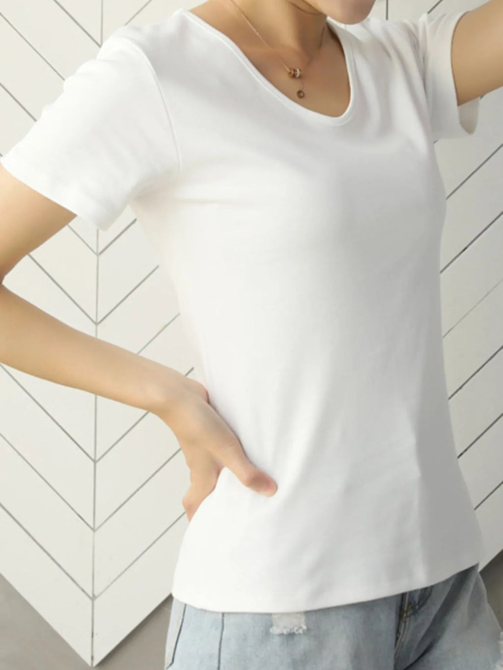 V-Neck Short Sleeve T-Shirt - Blushé Belle