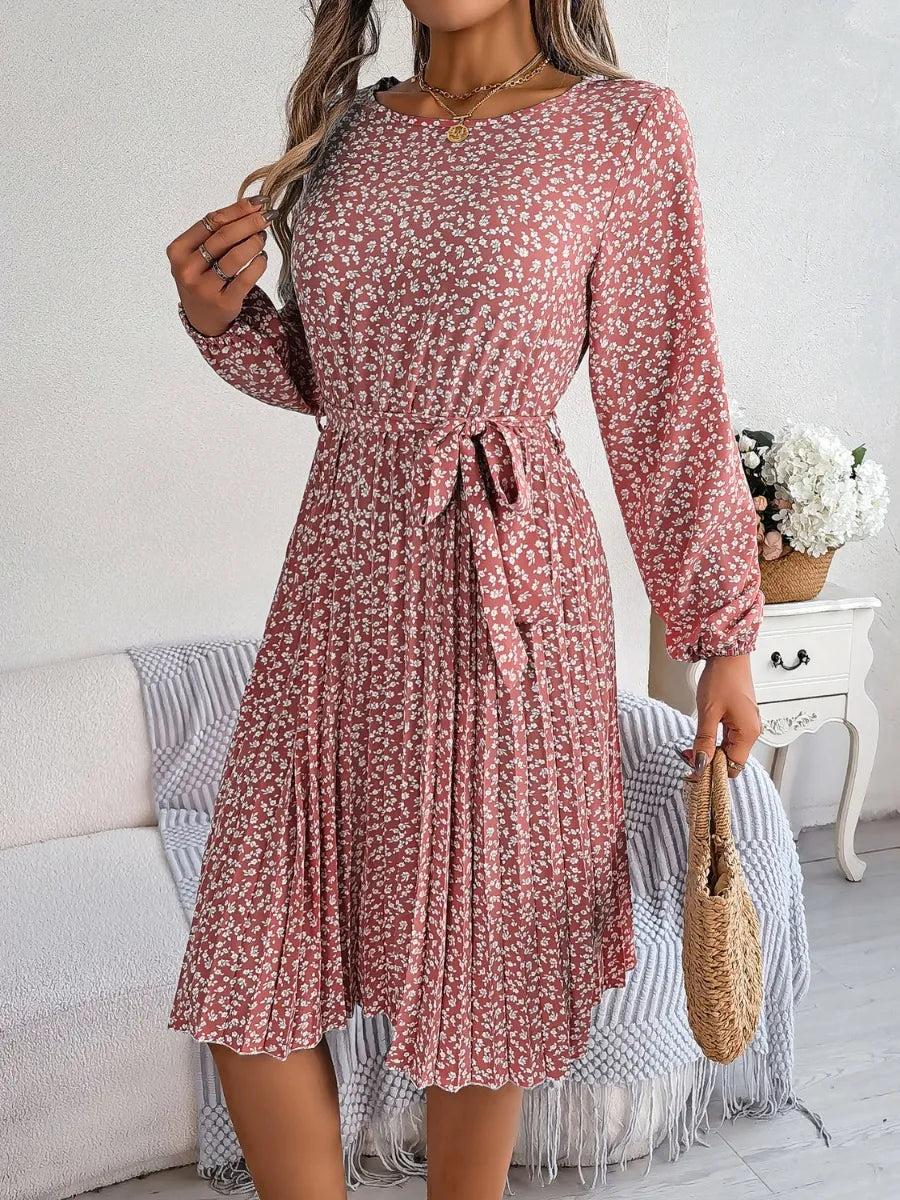 Ditsy Floral Tie Waist Pleated Dress - Blushé Belle